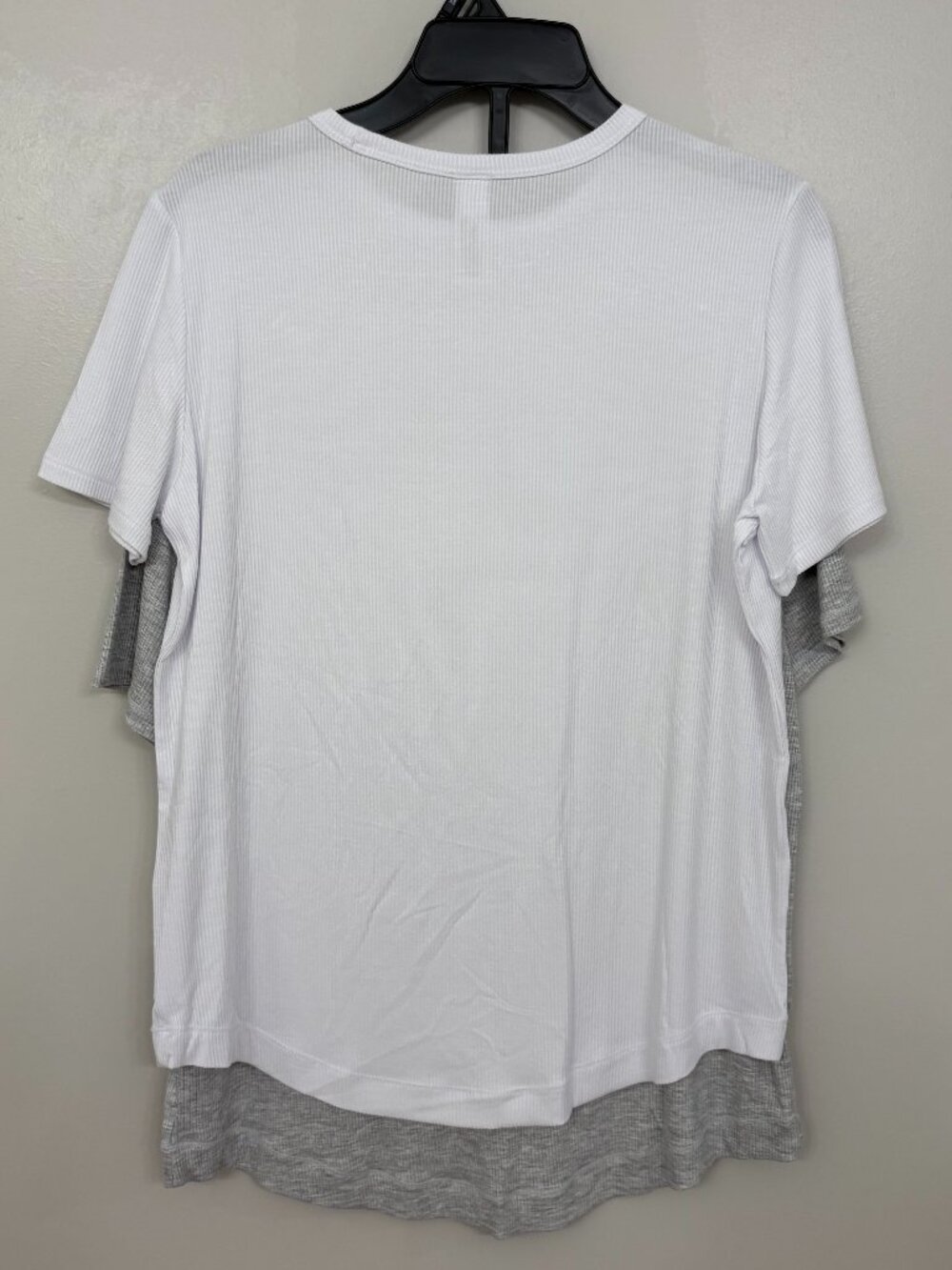 NWT - Yogalicious Heavenly Rib Routine Short Sleeve Tops - Heather Grey / White - Picture 3 of 6